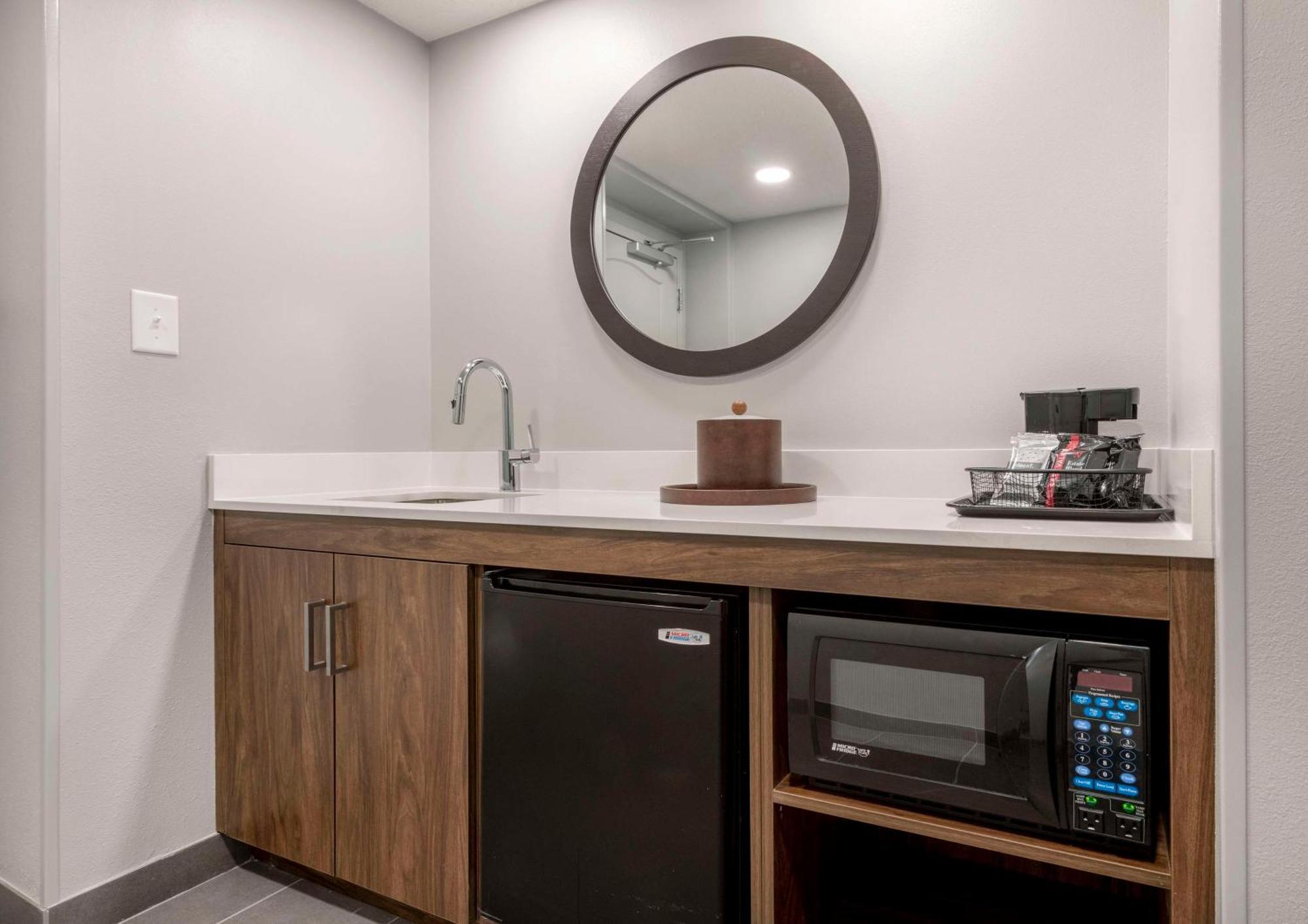 Hampton Inn & Suites Бърлингтън Екстериор снимка