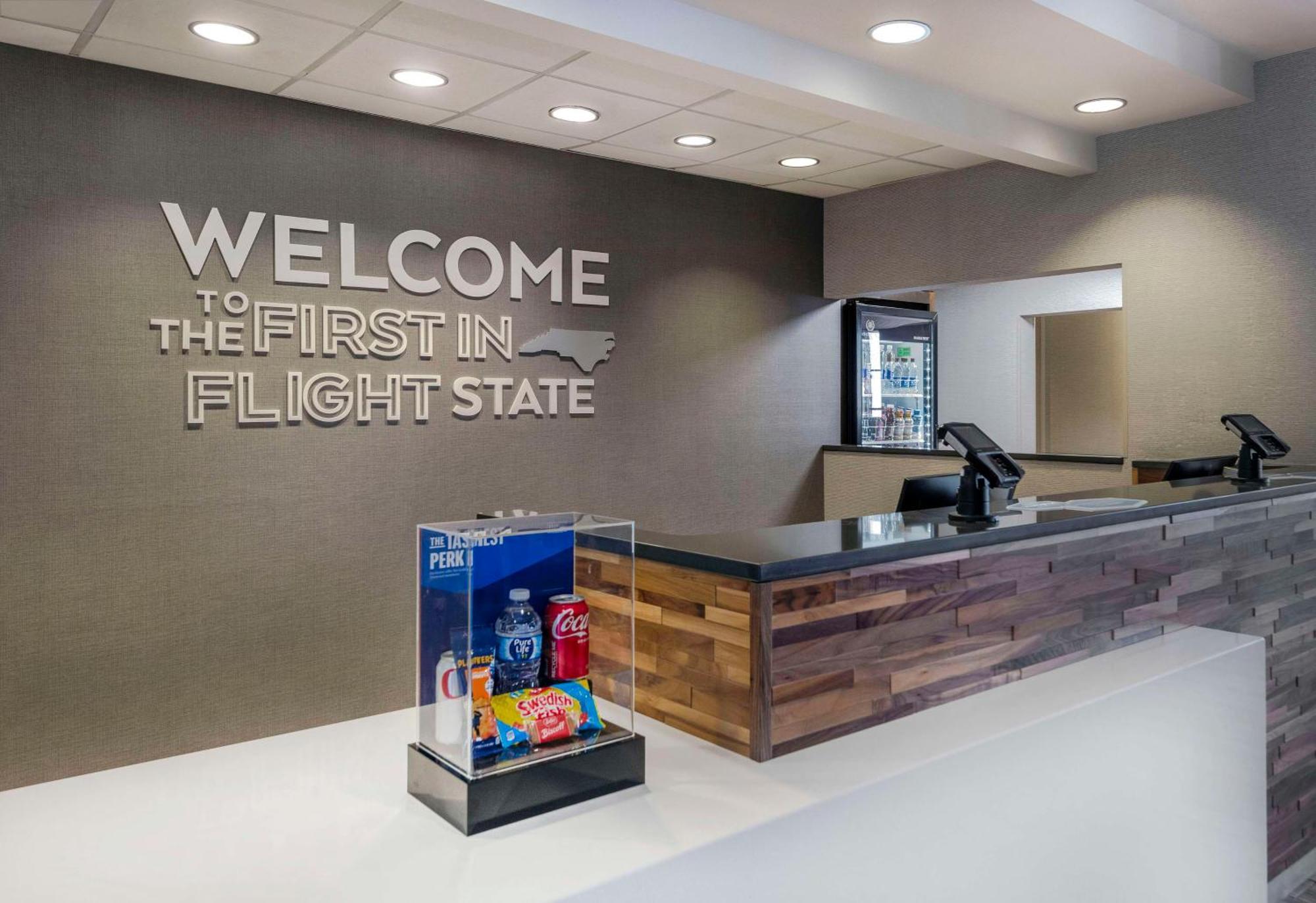 Hampton Inn & Suites Бърлингтън Екстериор снимка