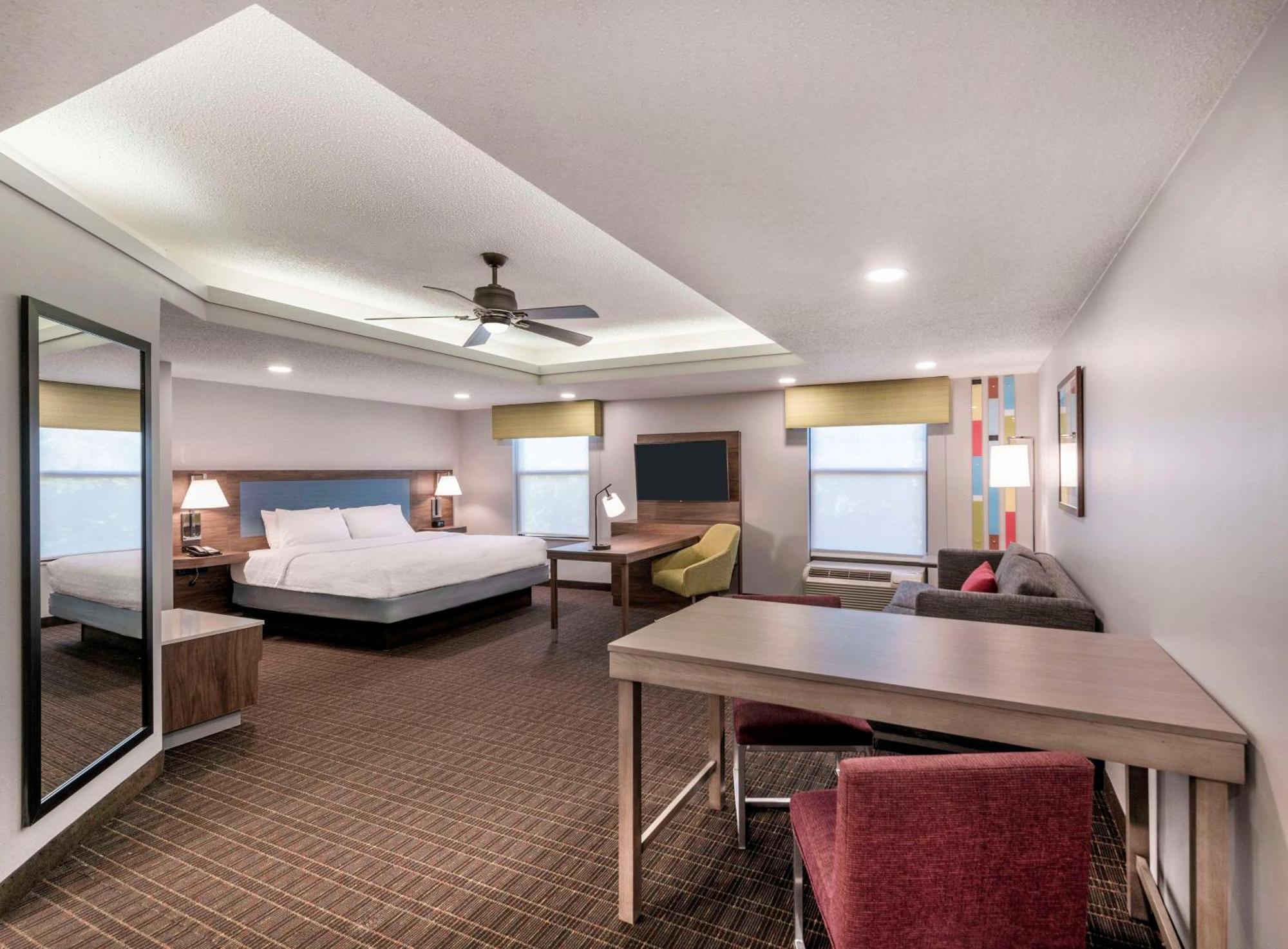 Hampton Inn & Suites Бърлингтън Екстериор снимка
