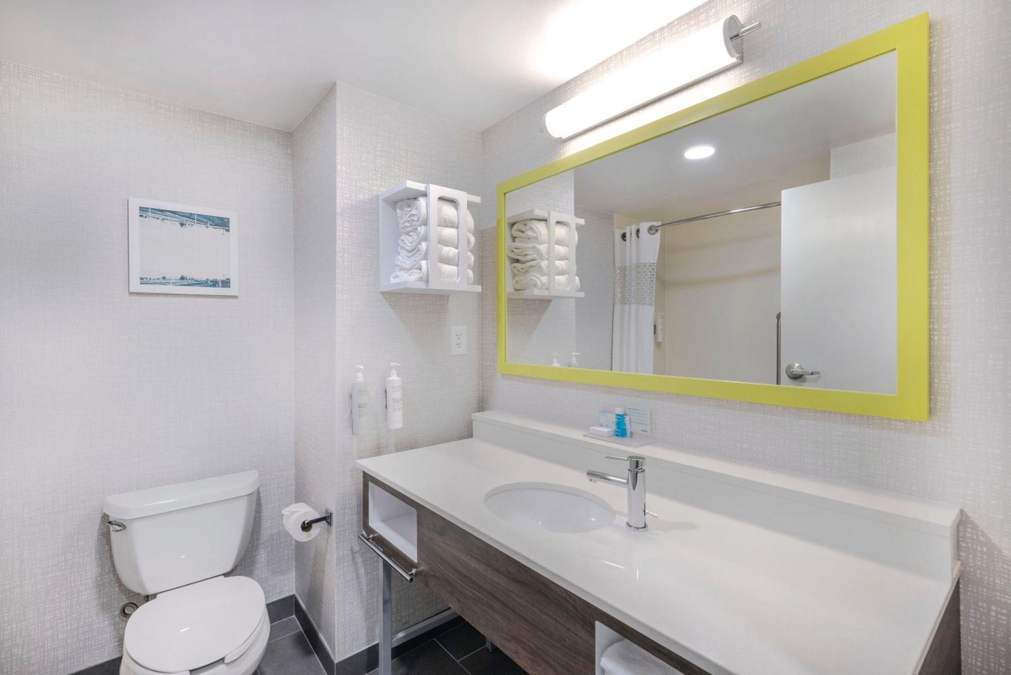 Hampton Inn & Suites Бърлингтън Екстериор снимка