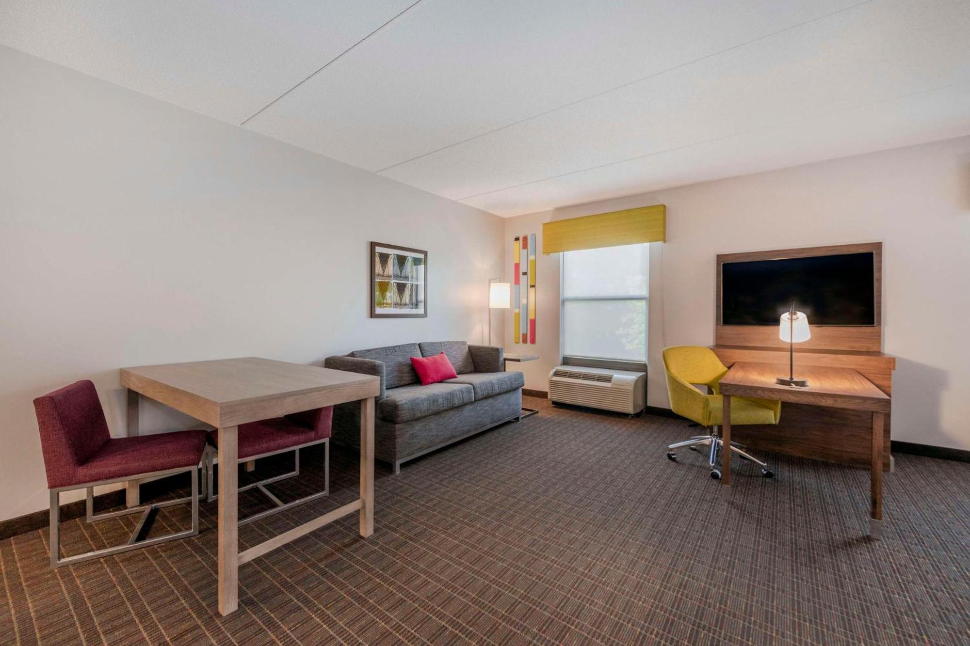 Hampton Inn & Suites Бърлингтън Екстериор снимка