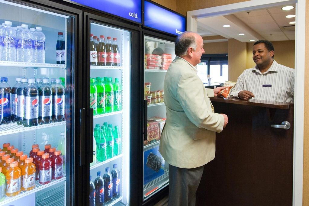 Hampton Inn & Suites Бърлингтън Съоръжения снимка