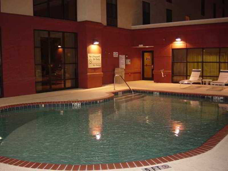 Hampton Inn & Suites Бърлингтън Съоръжения снимка