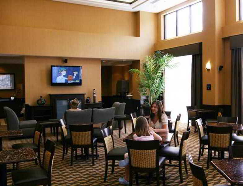 Hampton Inn & Suites Бърлингтън Ресторант снимка